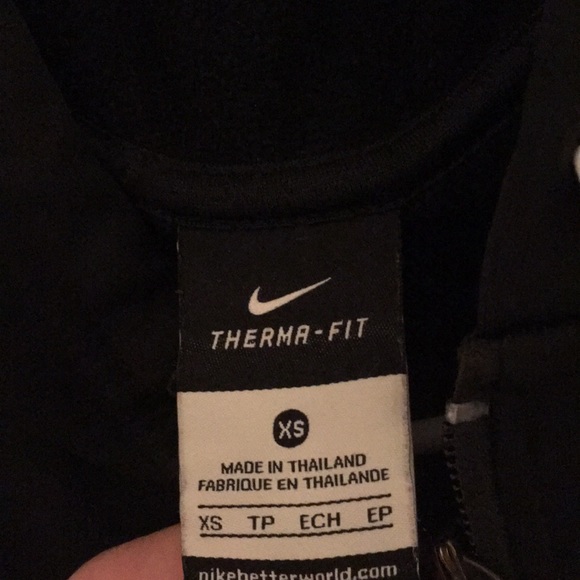 Women’s Nike XS zipper jacket - Picture 2 of 3